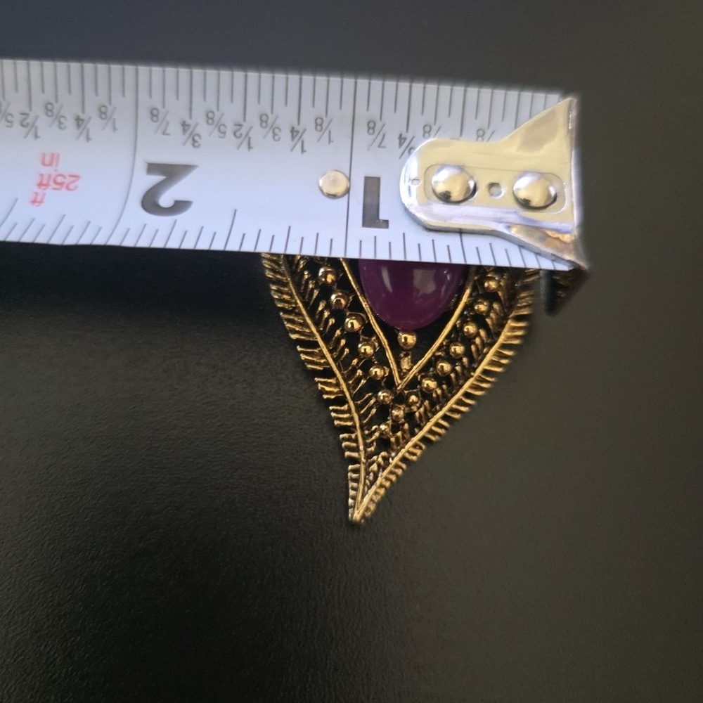 Vintage Purple Teardrop‎ Oval  Elegant Gold Tone Petal Brooch Pin - Picture 8 of 9
